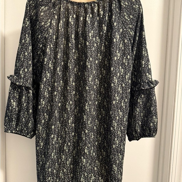 Beacon Apparel Green & Black Floral Print Blouse Size XL - Picture 6 of 9